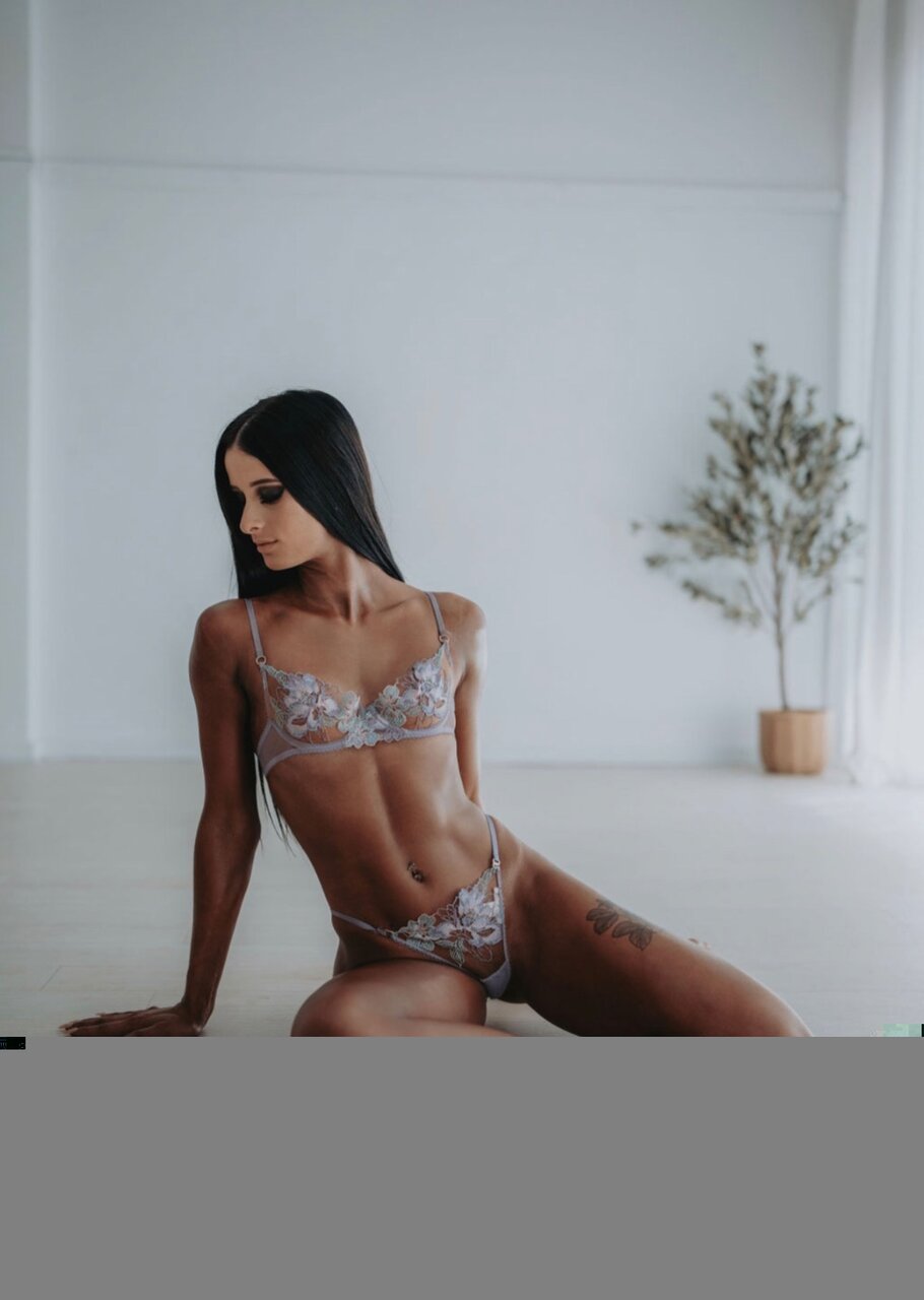Livpaige (@liv.paige), OnlyFans creator