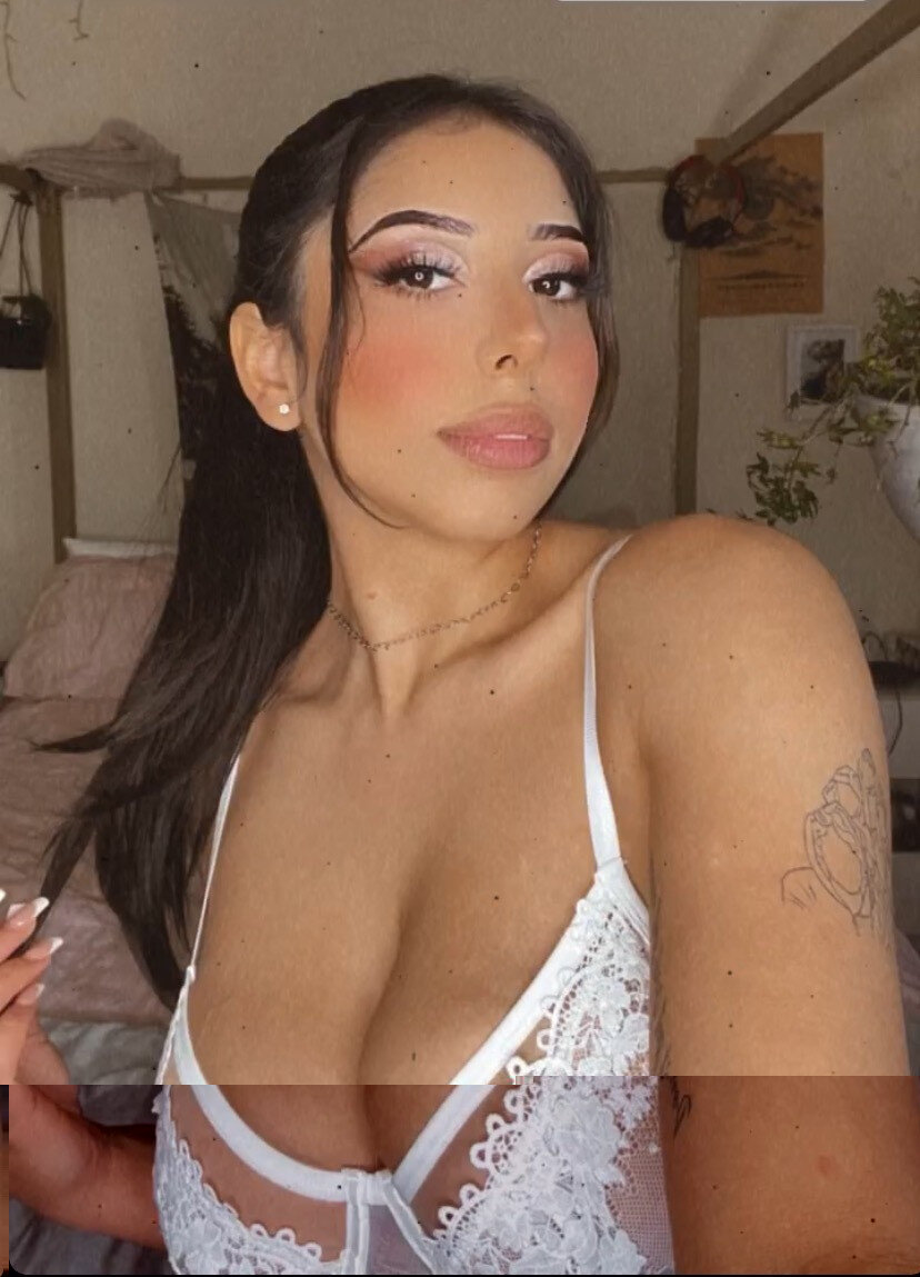 Livieroxie (@livieroxie), OnlyFans creator