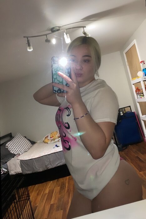 Lizzemm (@lizz_emm), OnlyFans creator