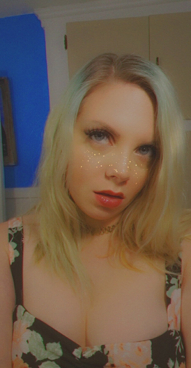 Lizziestorm666 (@lizziestorm666), OnlyFans creator