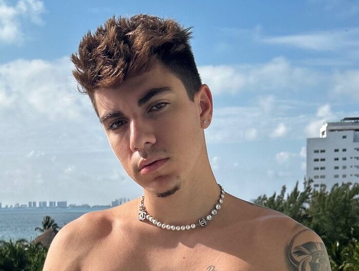 Loganfoxxof (@loganfoxx_of), OnlyFans creator