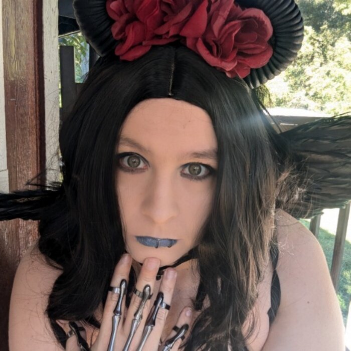 Lokilustfree (@lokilustfree), OnlyFans creator