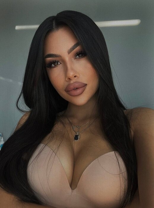 Lolaadivaa (@lolaadivaa), OnlyFans creator