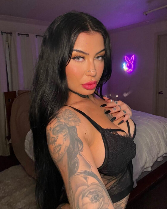 Lolalabella (@lolalabella), OnlyFans creator