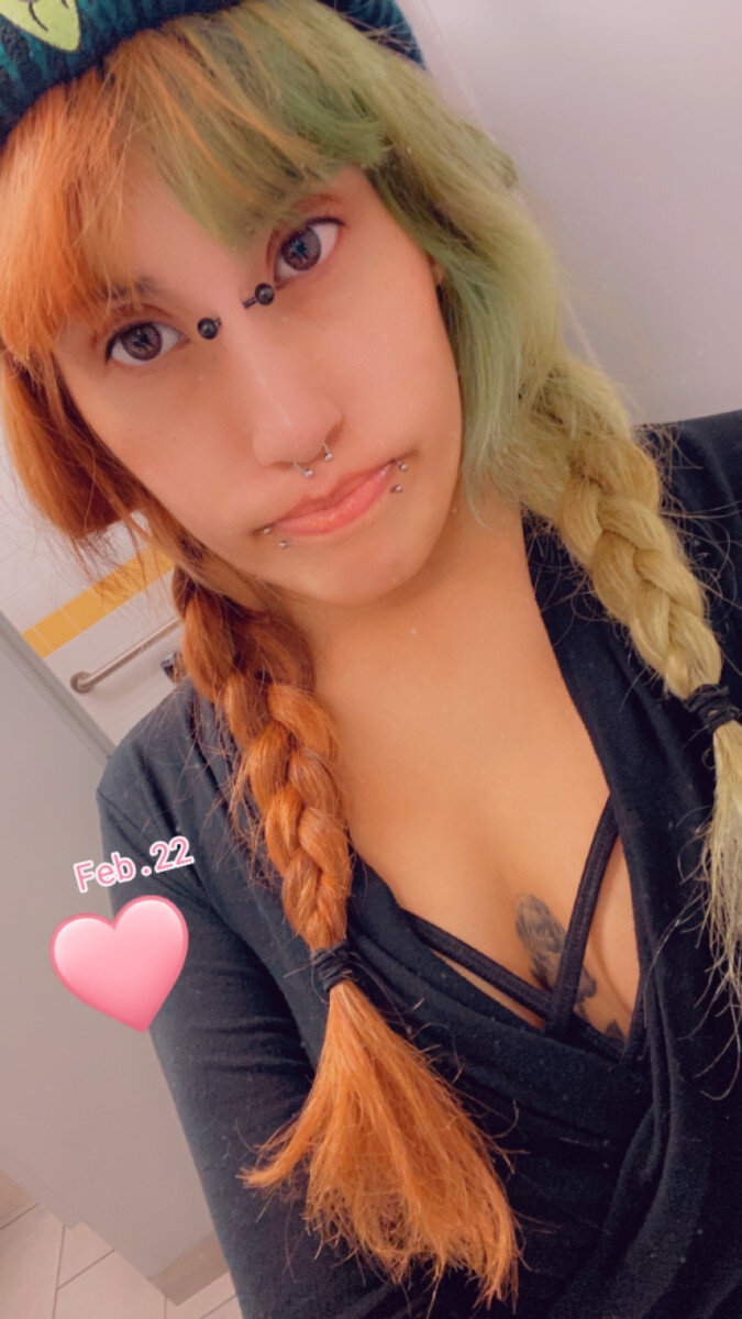 Lolatoxicbunnii (@lolatoxicbunnii), OnlyFans creator