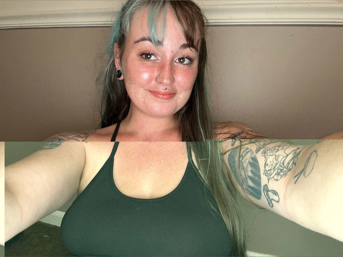 Lolaxpeach (@lolaxpeach), OnlyFans creator
