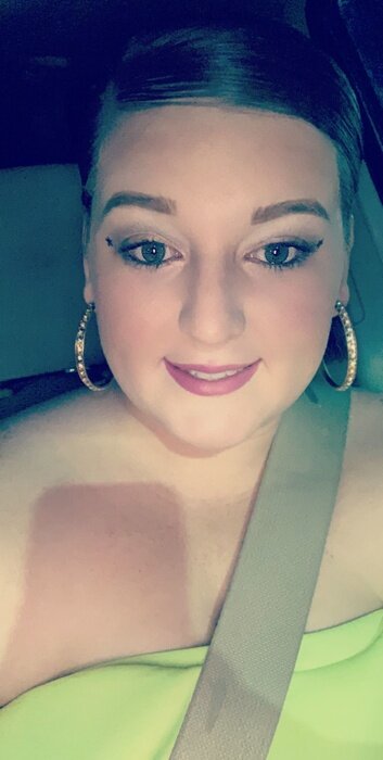 Lolovevee (@lolovevee), OnlyFans creator