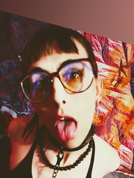 Lorabites (@lorabites), OnlyFans creator