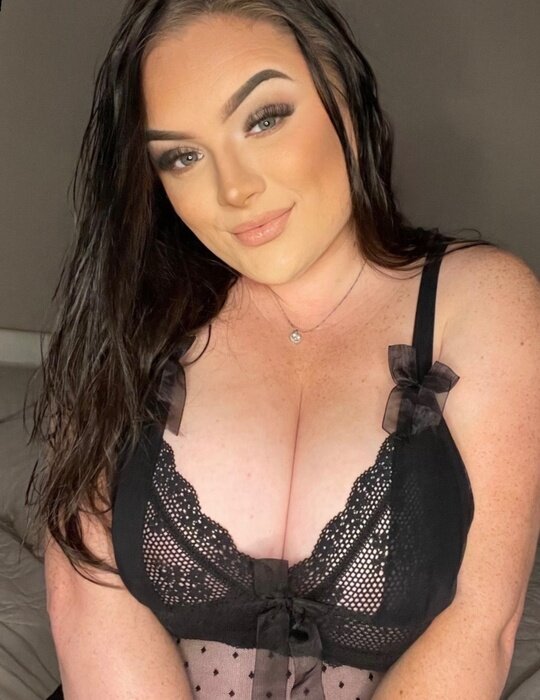 Lottiexfran (@lottiexfran), OnlyFans creator