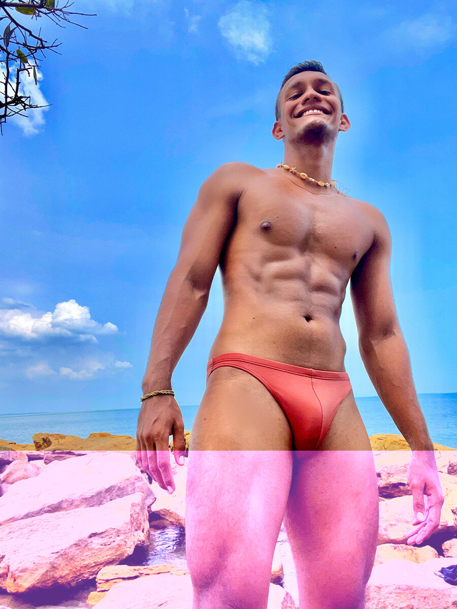 Louislatinhot96 (@louislatinhot96), OnlyFans creator