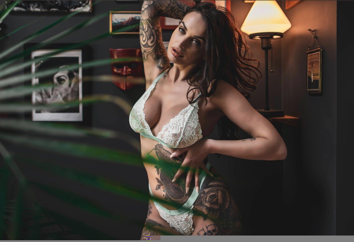 Lovefromhel (@lovefromhel), OnlyFans creator