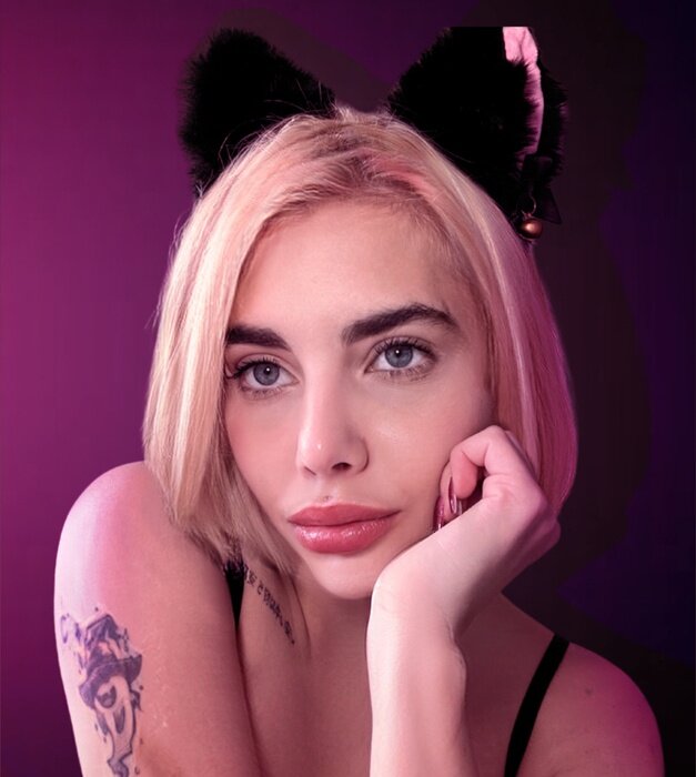 Lovelyvio (@lovely_vio), OnlyFans creator