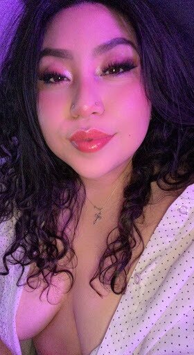 Lovelymarie0f (@lovelymarie0f), OnlyFans creator