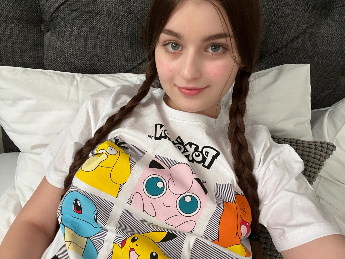 Lovelytinnavipxo (@lovelytinnavipxo), OnlyFans creator