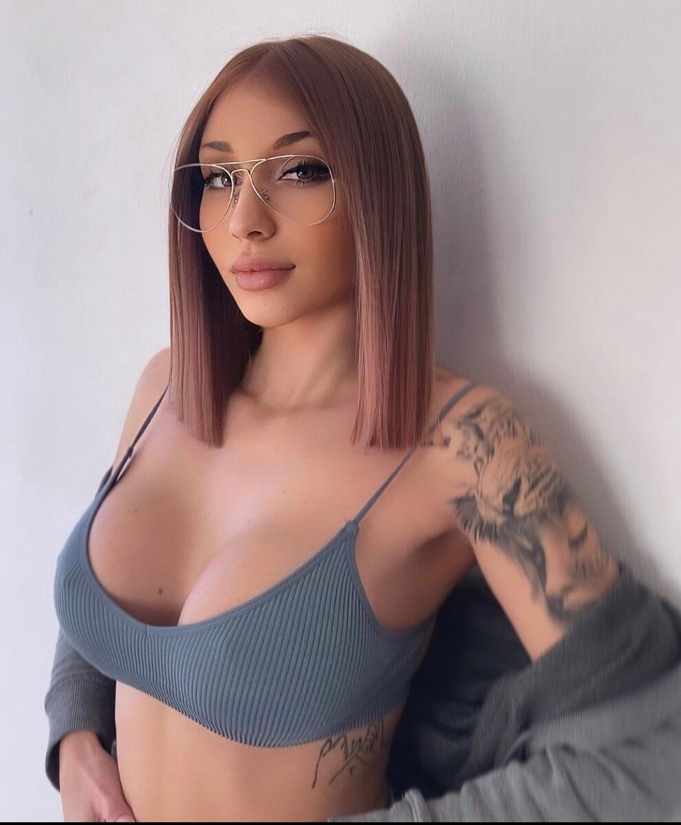 Luciamad (@luciamad), OnlyFans creator
