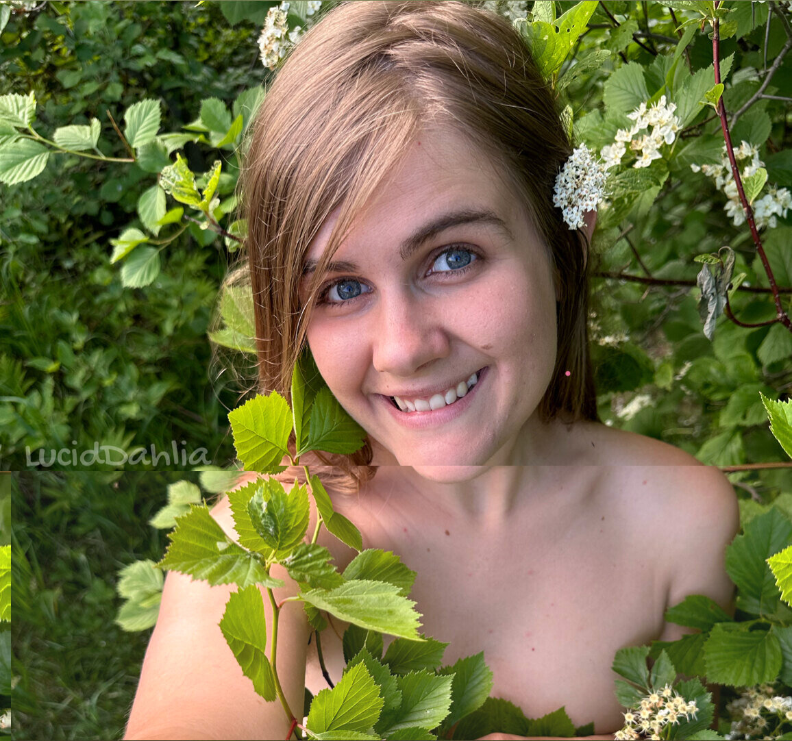 Luciddahlia (@luciddahlia), OnlyFans creator