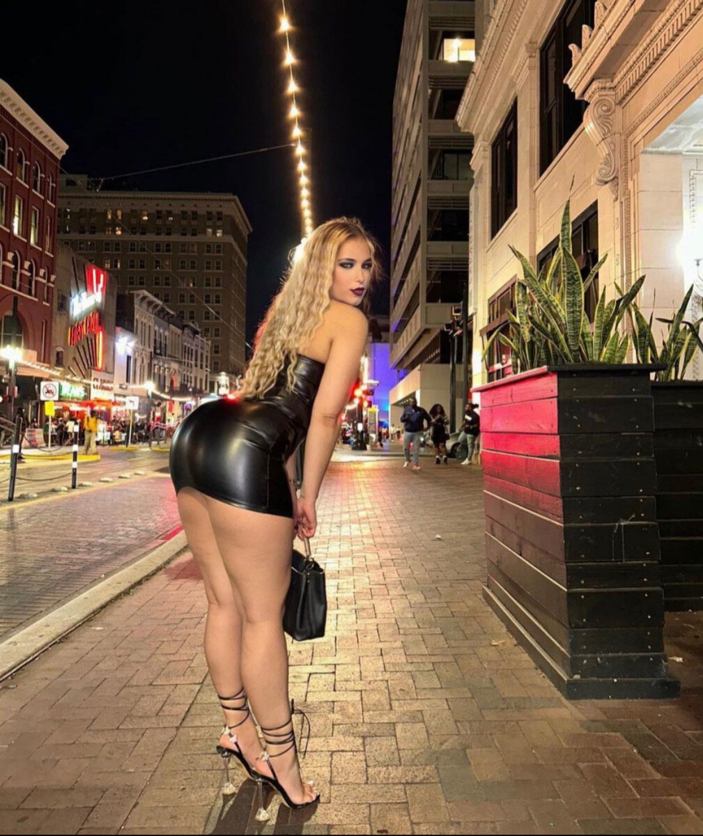 Lucubellats (@lucubellats), OnlyFans creator
