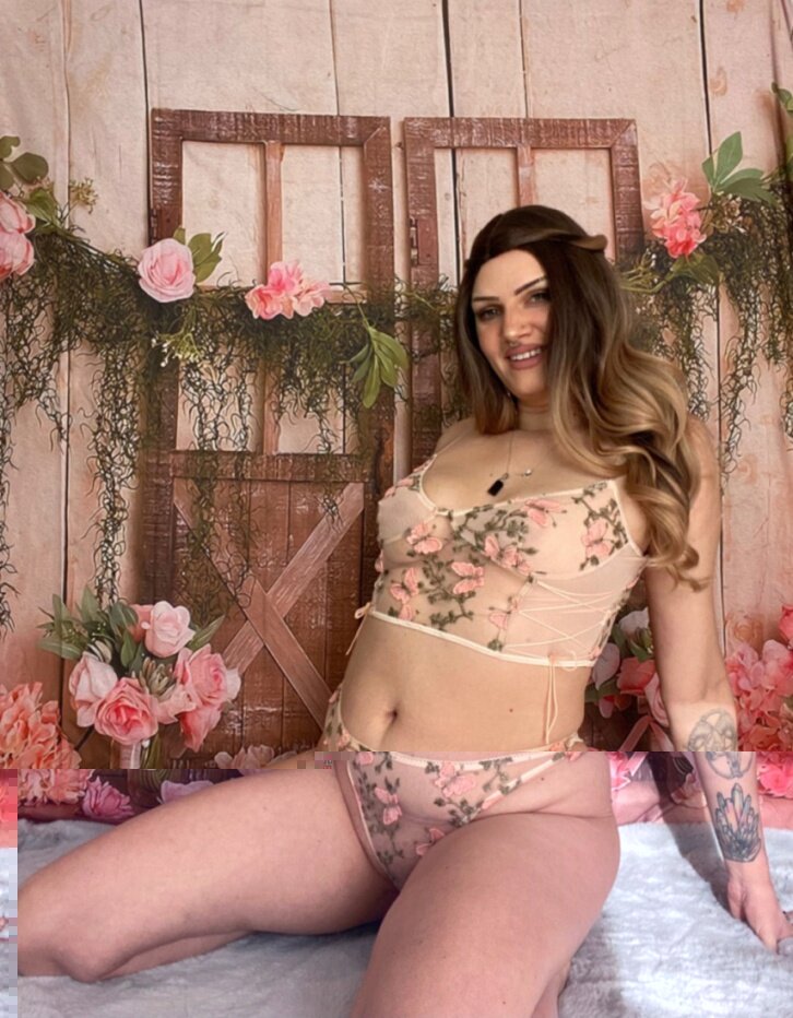 Lucyluxxpdx (@lucyluxxpdx), OnlyFans creator