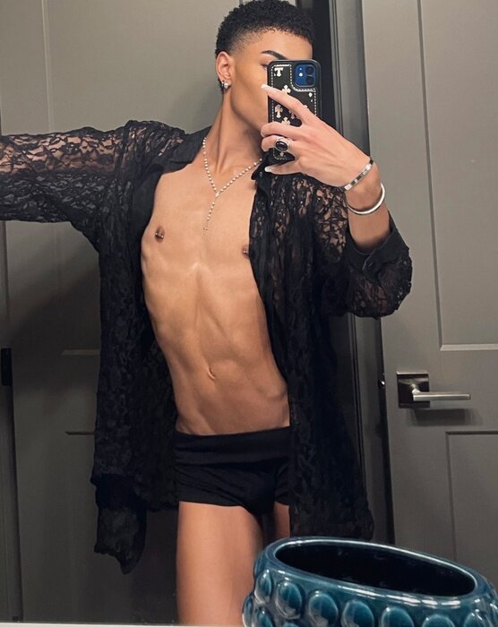 Lukababineaux (@lukababineaux), OnlyFans creator