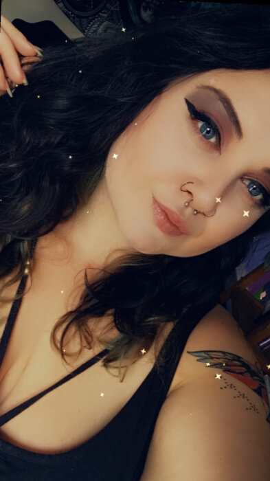 Lunabear44 (@luna_bear_44), OnlyFans creator