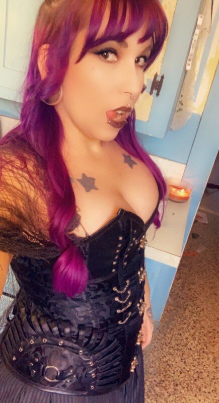 Lunaissilly (@luna_is_silly), OnlyFans creator