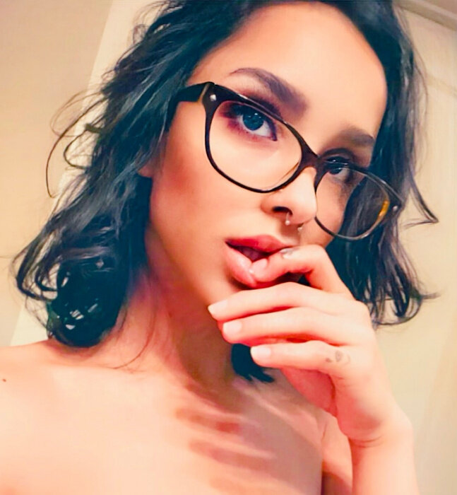 Lunaannbby (@lunaann_bby), OnlyFans creator