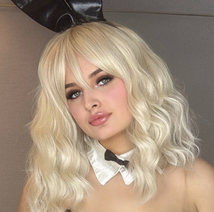 Luna (@lunabloomblonde), OnlyFans creator