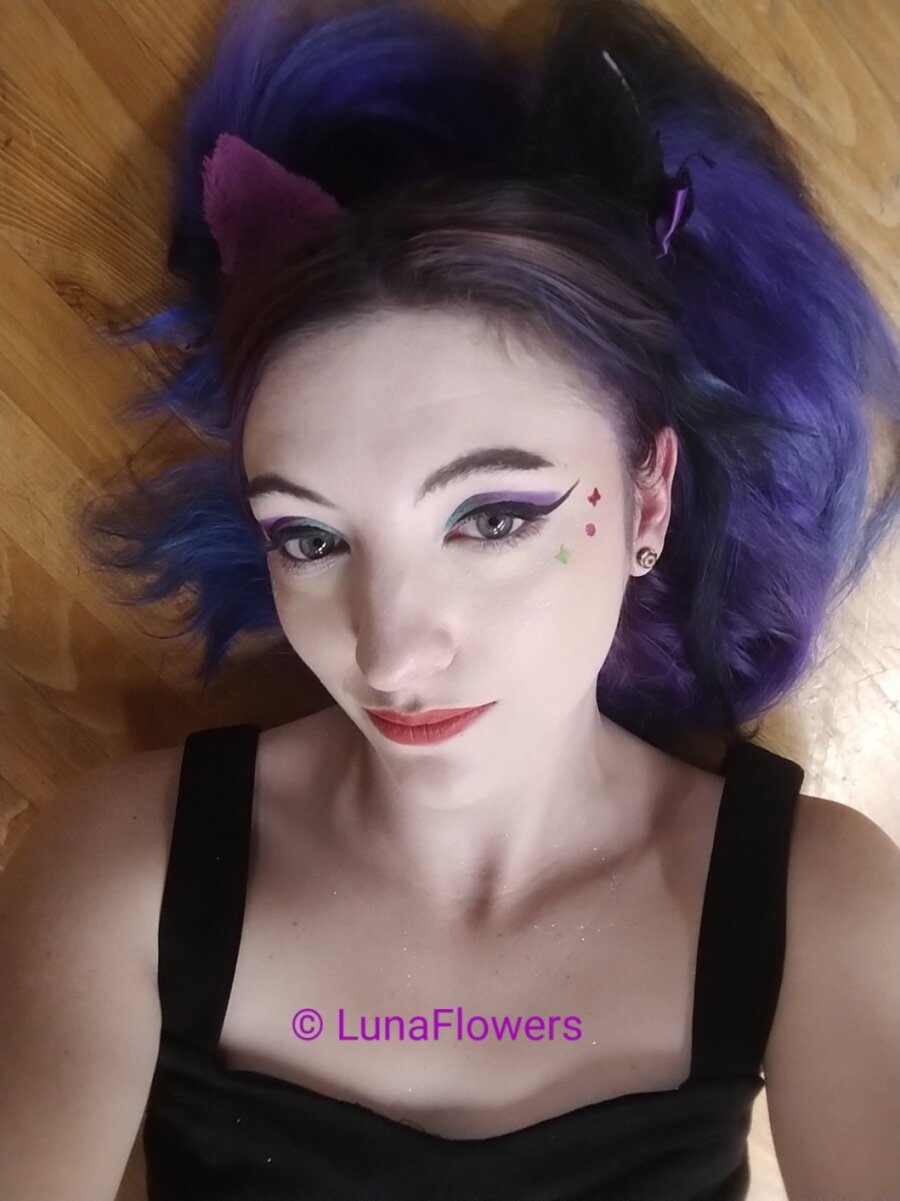 Lunaflowers (@lunaflowers), OnlyFans creator