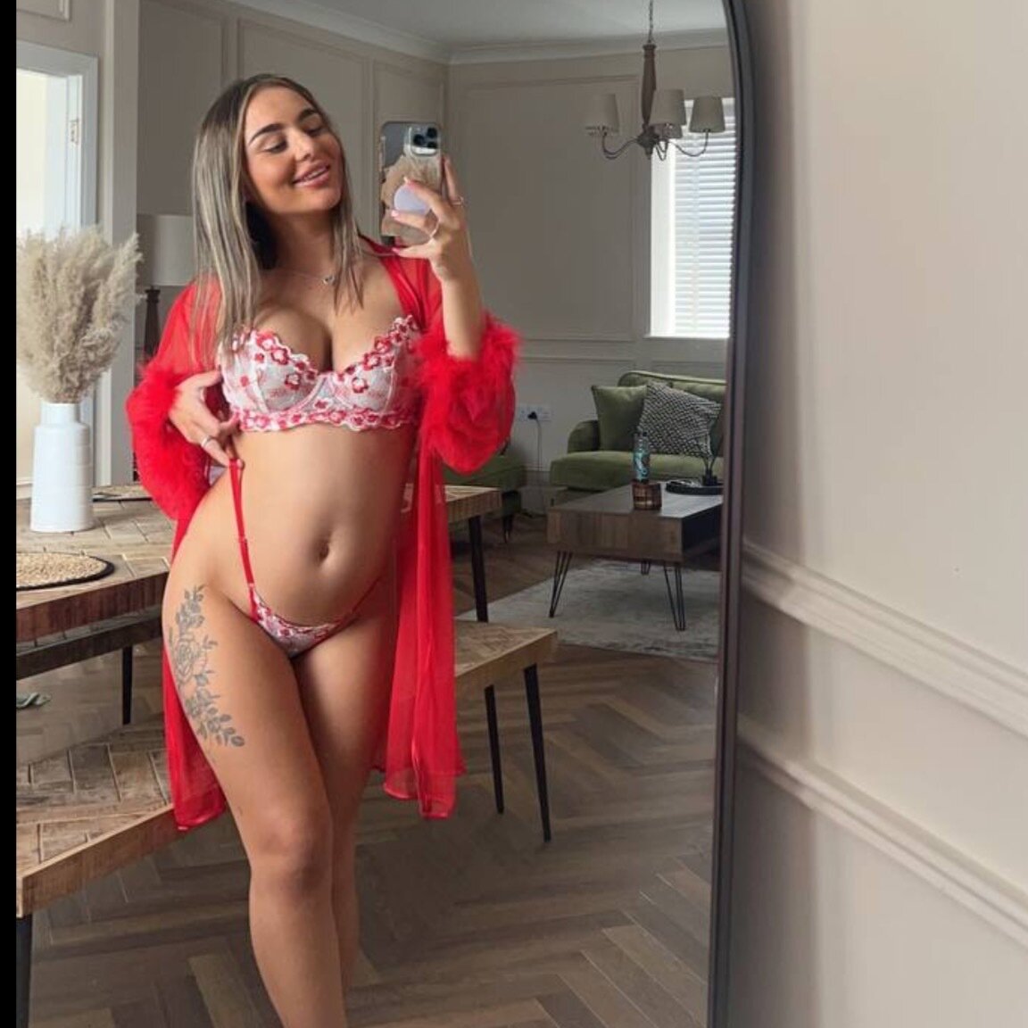 Lunahelen (@lunahelen), OnlyFans creator