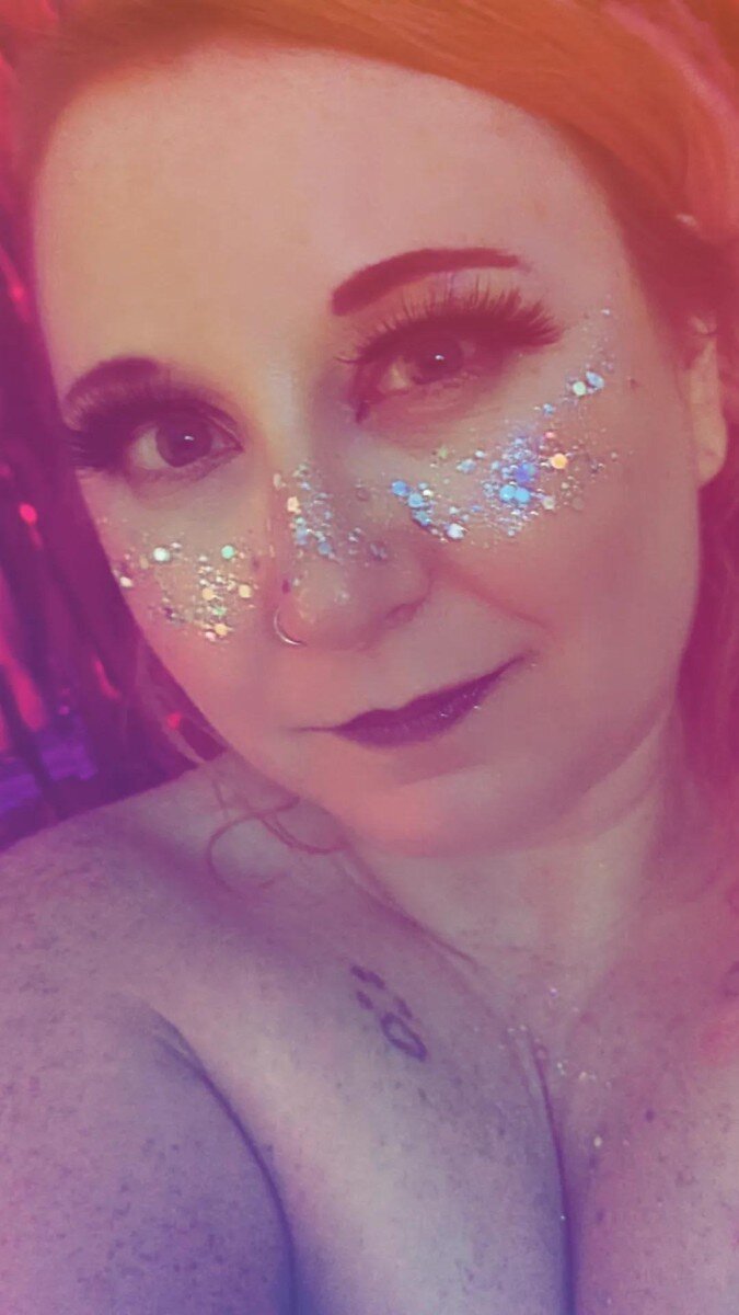 Lunalovelesss (@lunalovelesss), OnlyFans creator