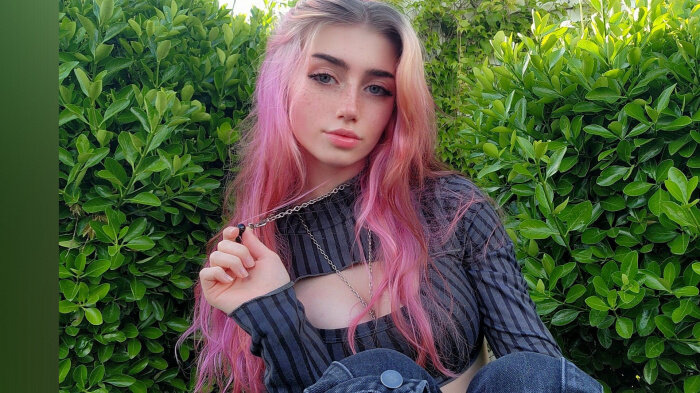 Lunapearlx (@lunapearlx), OnlyFans creator