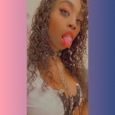Lunaroesia (@lunaroesia), OnlyFans creator