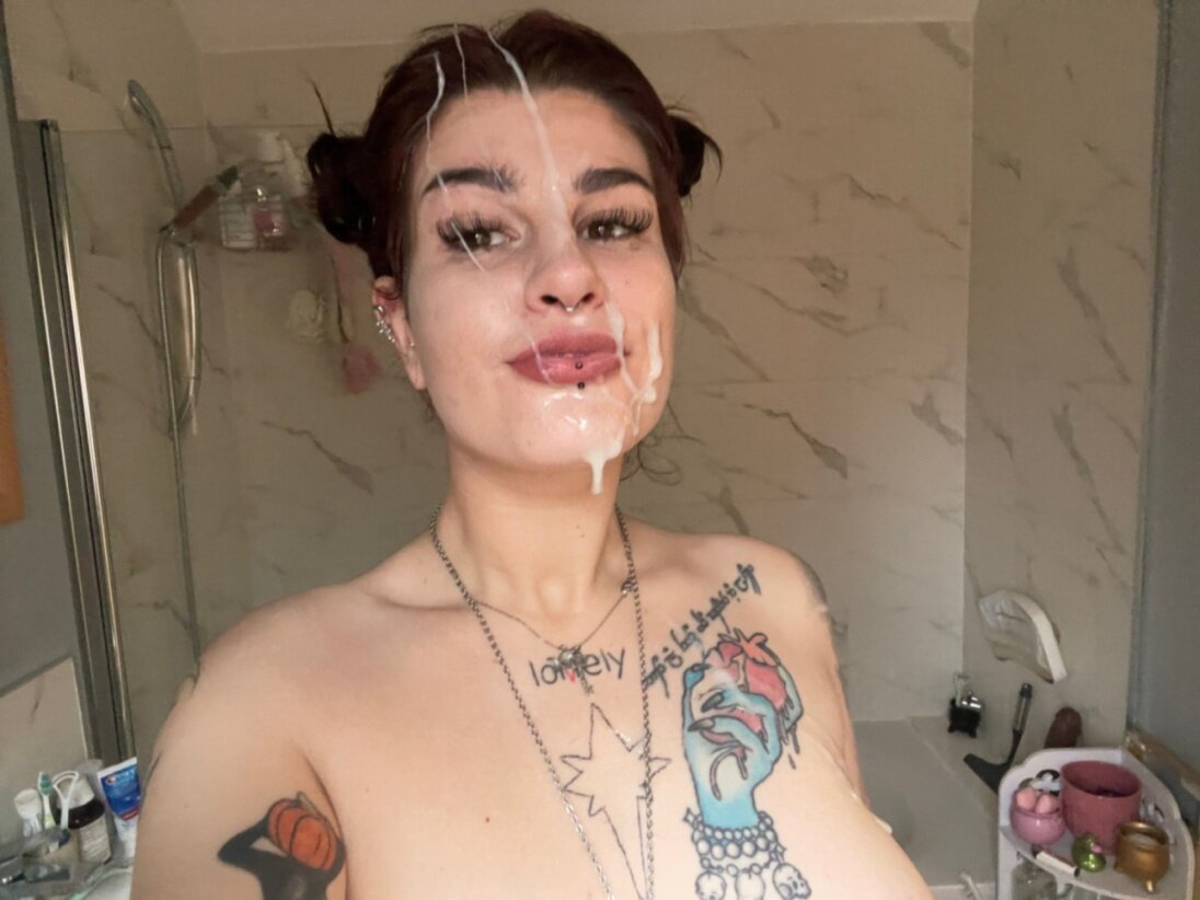 Lunathesloot (@lunathesloot), OnlyFans creator