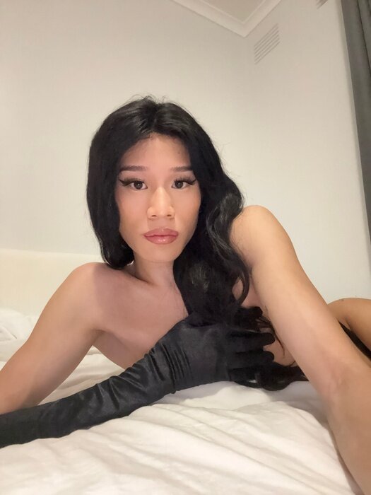 Lunavietdoll (@lunavietdoll), OnlyFans creator