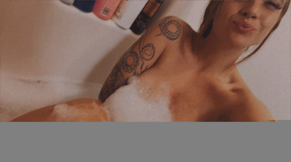Lusciousgingerjade (@lusciousgingerjade), OnlyFans creator