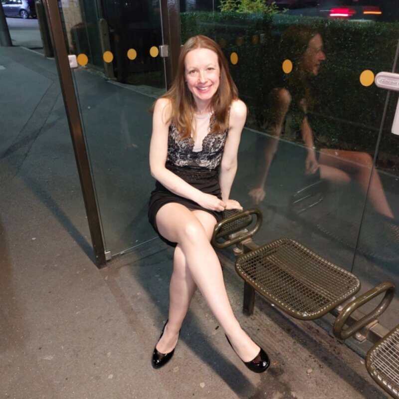 Lushlegs2111 (@lush.legs2111), OnlyFans creator