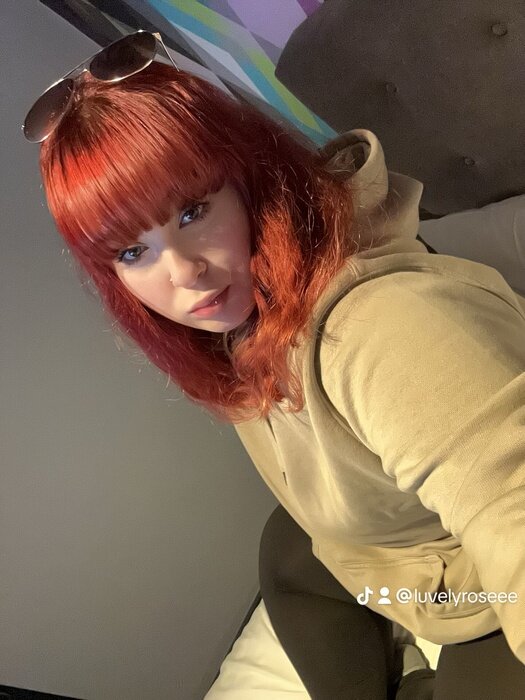 Luvelyrose (@luvelyrose), OnlyFans creator