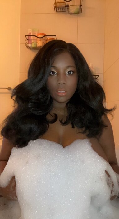 Luvkellyr (@luvkellyr), OnlyFans creator