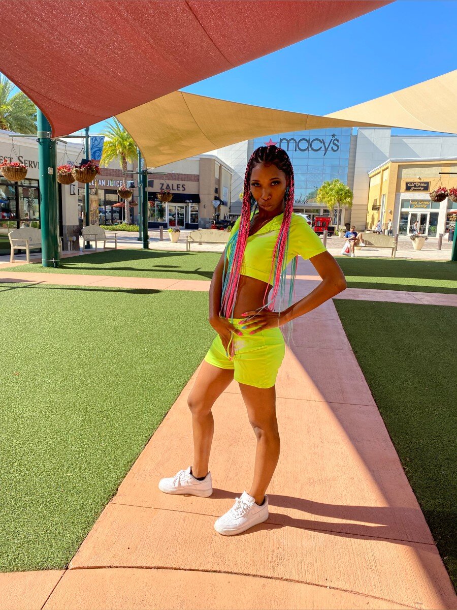 Luxuriouslux (@luxuriouslux), OnlyFans creator
