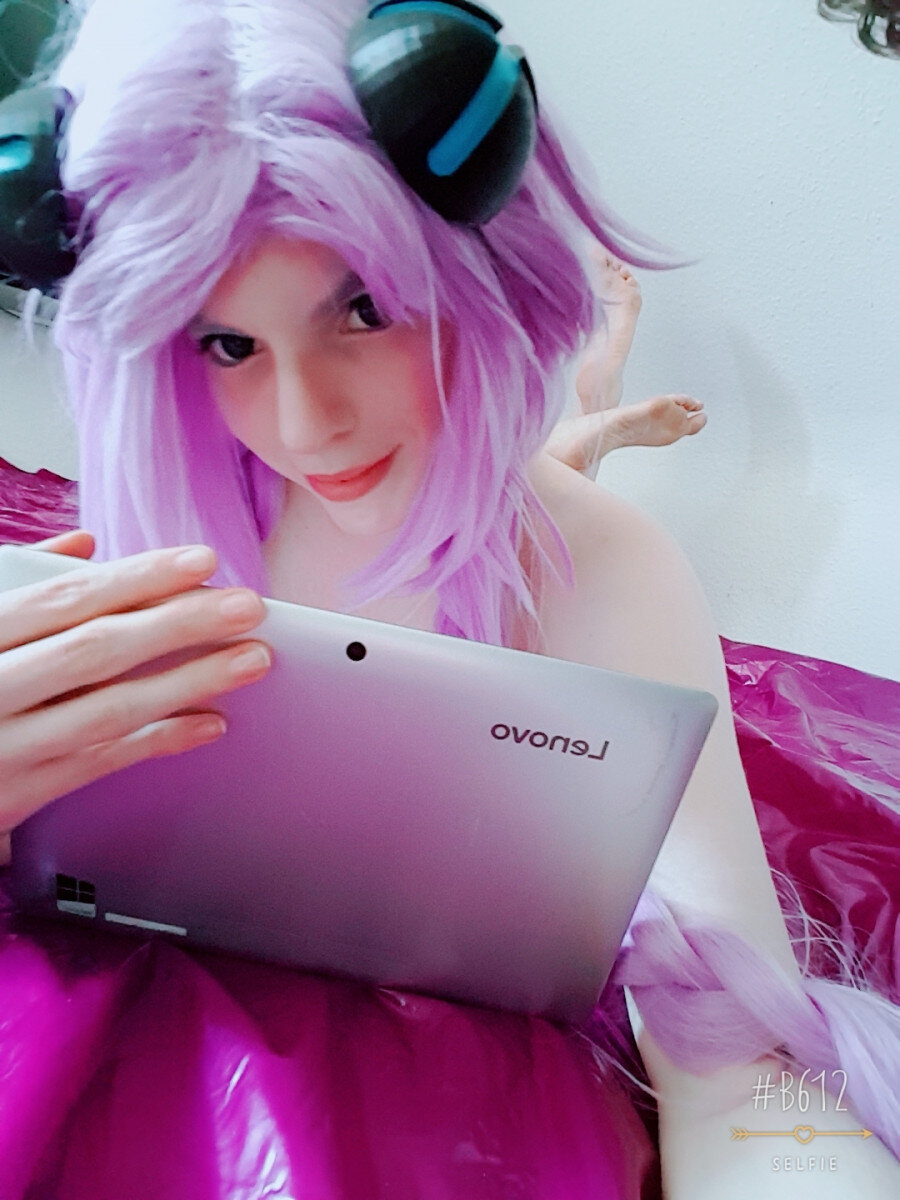 Lyanasnow (@lyanasnow), OnlyFans creator
