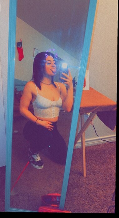 Lyralies (@lyralies), OnlyFans creator