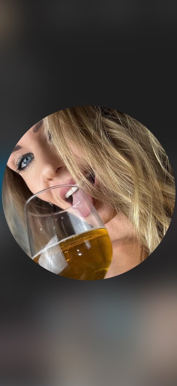 Maccclaudia (@maccclaudia), OnlyFans creator
