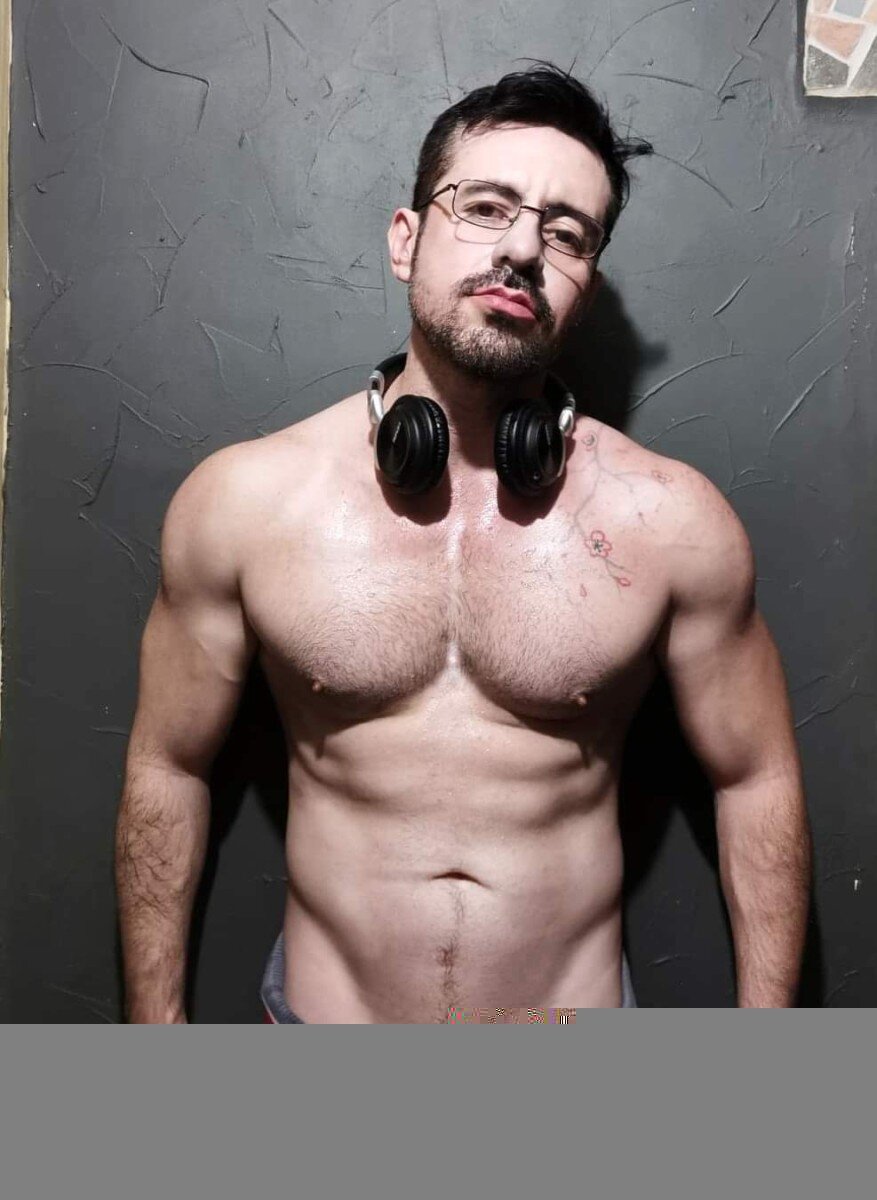 Madaboutmyboy (@madaboutmyboy), OnlyFans creator