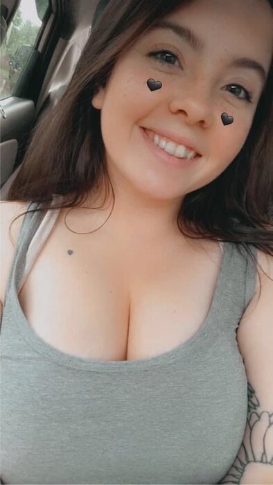 Maddielynn98 (@maddielynn98), OnlyFans creator