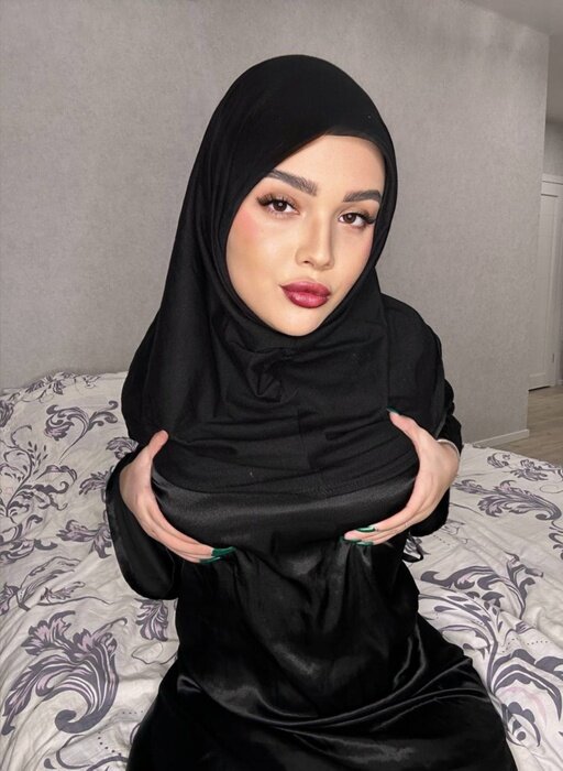 Dina (@madina_muslim_x), OnlyFans creator