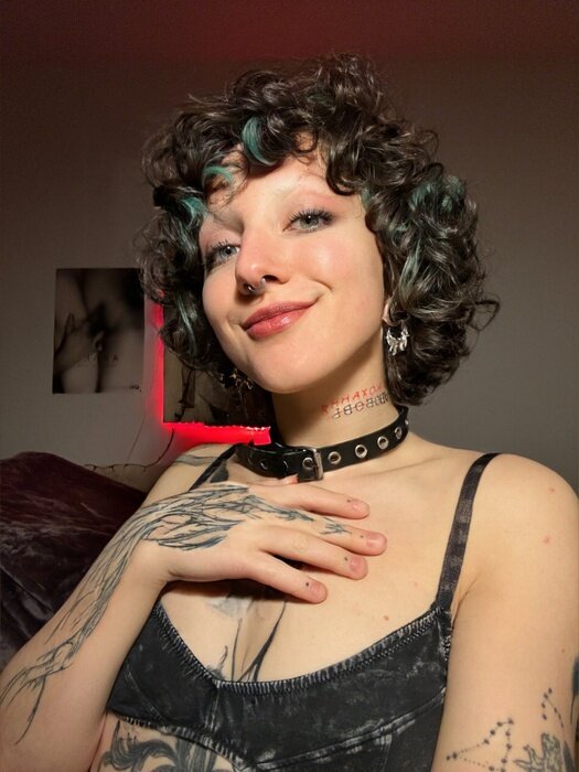 Madisonlgbt (@madison_lgbt), OnlyFans creator