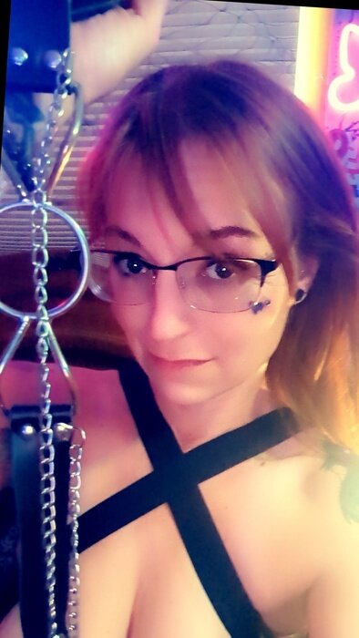 Madlyclever (@madlyclever), OnlyFans creator