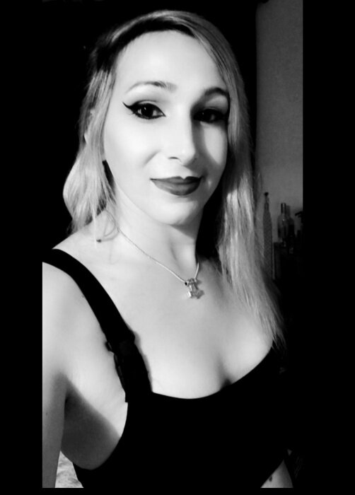 Madmollz (@madmollz), OnlyFans creator
