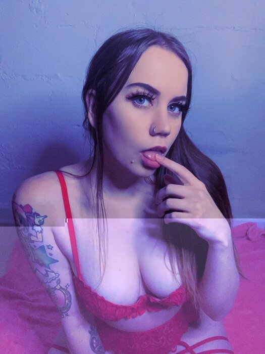 Maelydxo (@maelydxo), OnlyFans creator