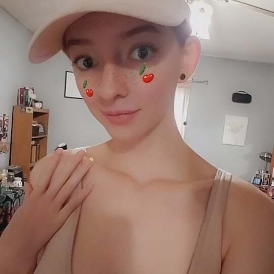 Magicsexcouch (@magicsexcouch), OnlyFans creator